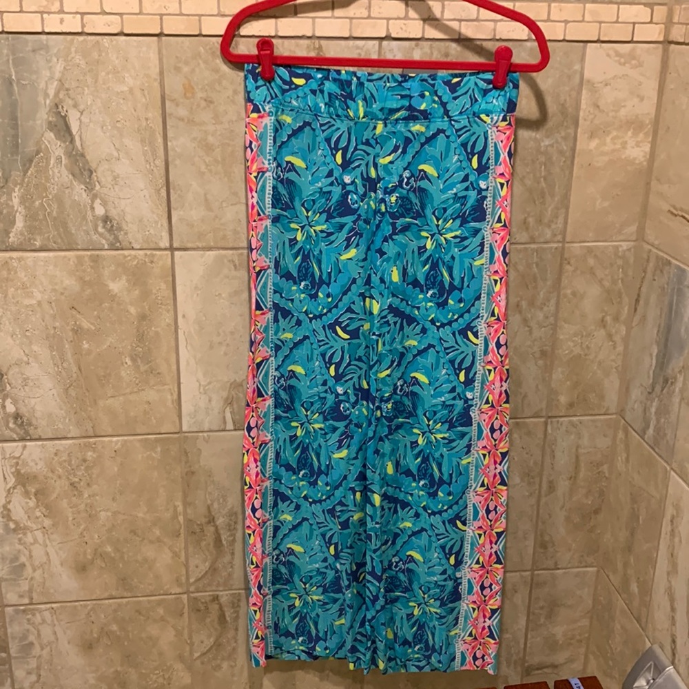 Lilly Pulitzer pants lightweight.